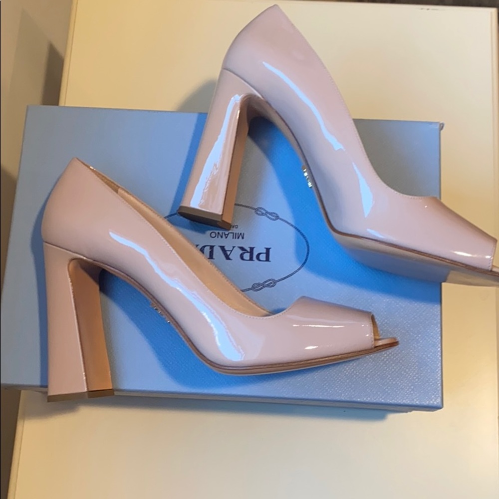 Prada neutral heels - Picture 6 of 10